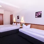 Hirsch Hotel